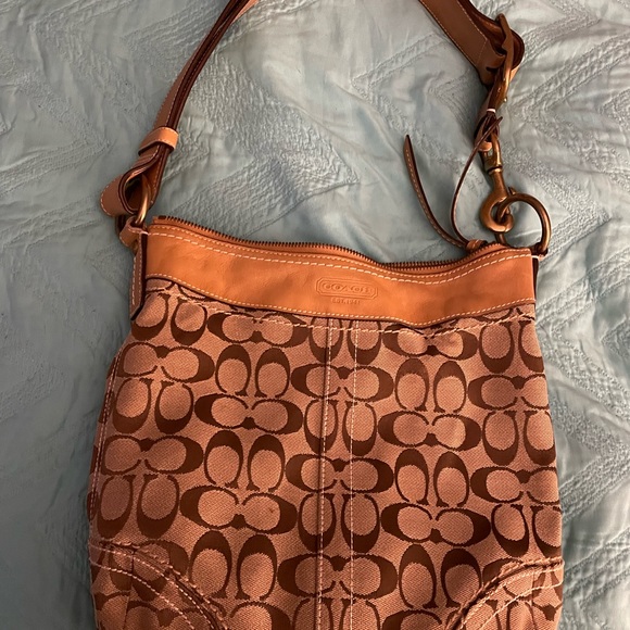 Coach purse tan - Picture 2 of 3